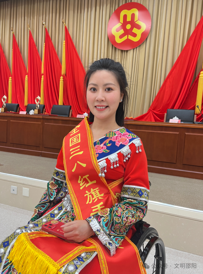 坐著輪椅的“奔跑者”(圖3)
